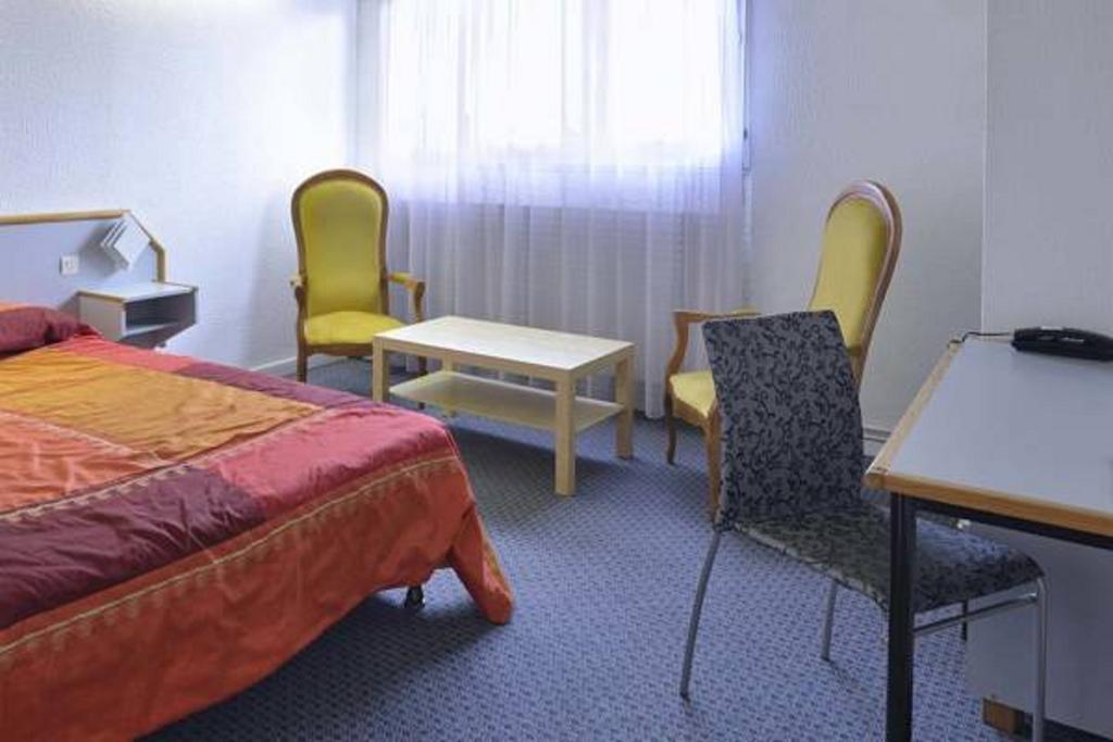 Hotel Chantafred Пессак Номер фото
